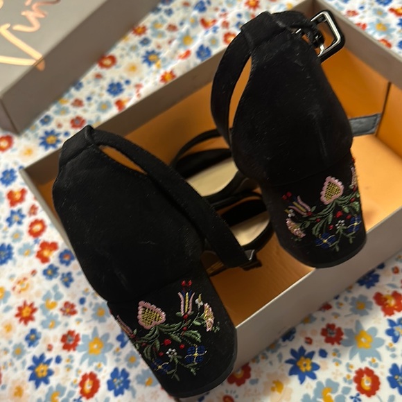 CL JENLLE 3 inch chunky heels - Picture 3 of 4